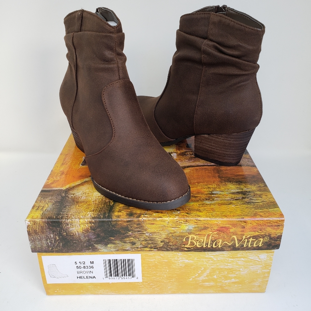 Bella Vita Chocolate Brown Suede Ankle Booties NIB Size 5.5 M